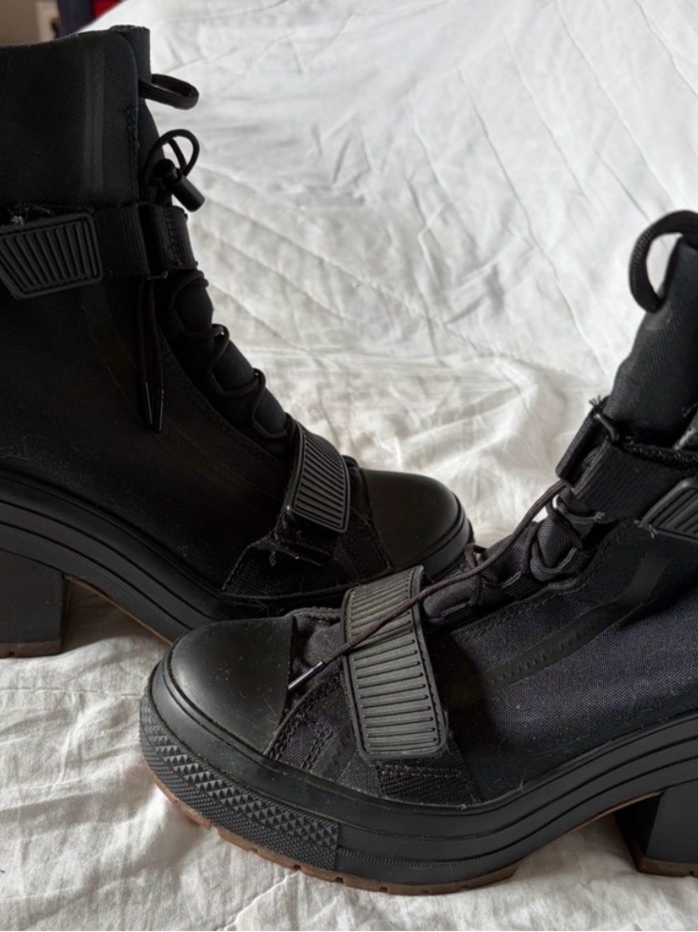 Converse Women’s Chuck Taylor Black Boots